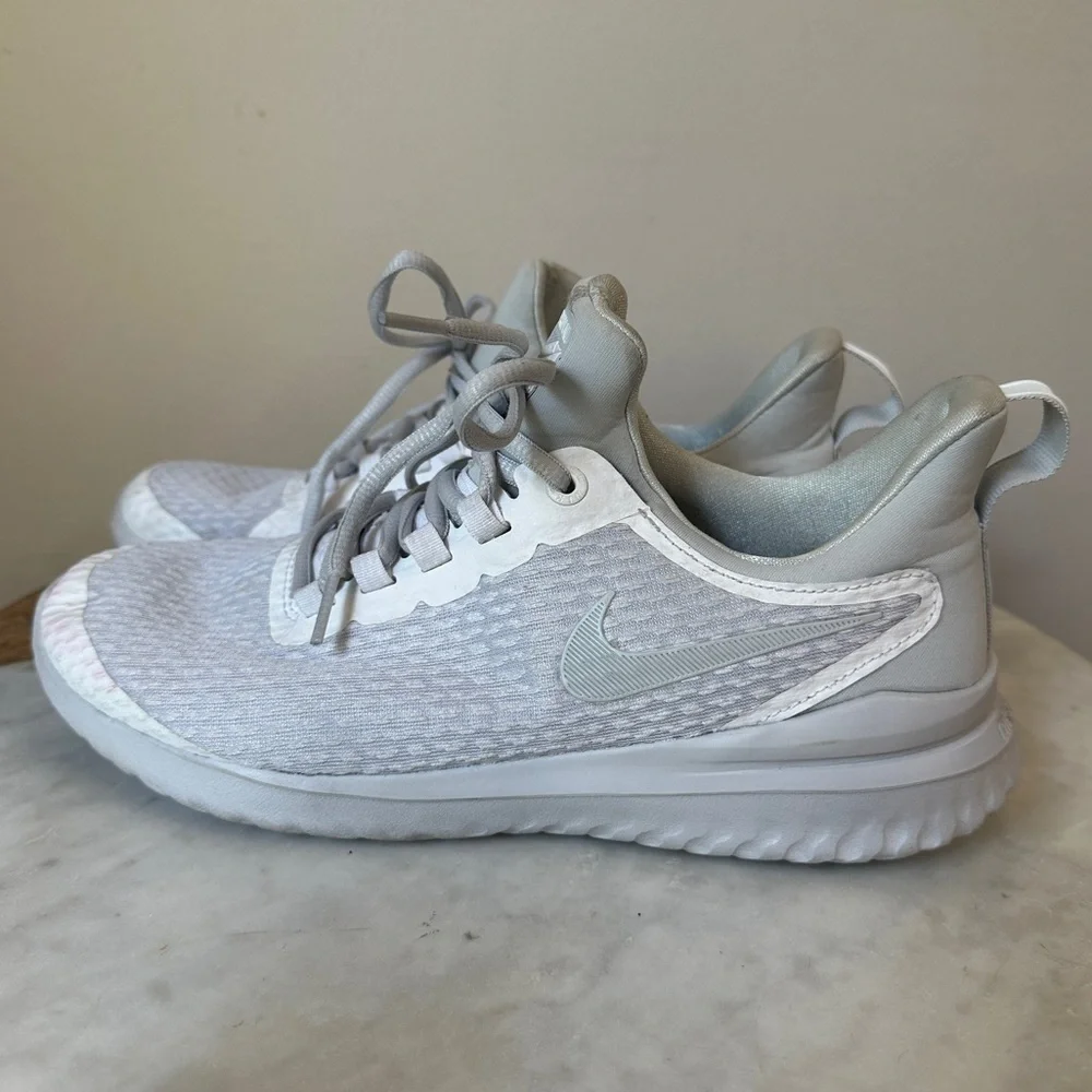 NIKE Renew Rival Women's White Lace-up Sneakers Tennis shoes size 8